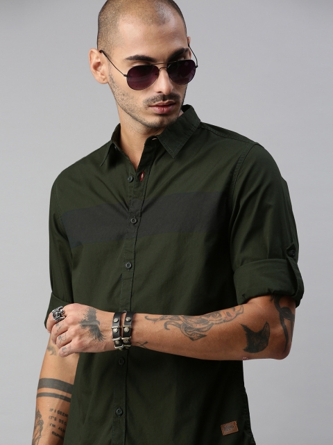 

Roadster Men Olive Green Regular Fit Striped Casual Shirt