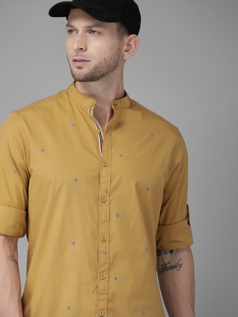 

The Roadster Lifestyle Co Men Brown & Blue Regular Fit Printed Casual Shirt