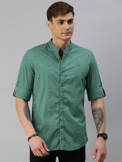 

Roadster Men Green & Black Regular Fit Printed Casual Shirt