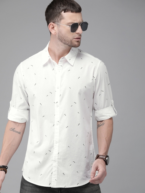 

The Roadster Lifestyle Co Men White & Black Regular Fit Printed Casual Shirt