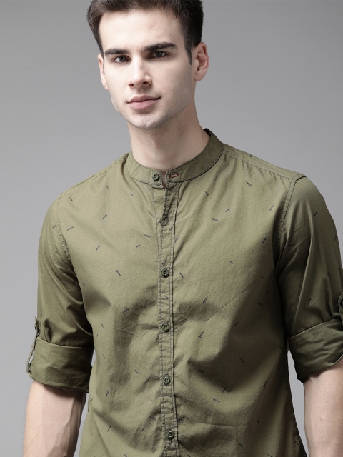 

The Roadster Lifestyle Co Men Olive Green & Black Pure Cotton Regular Fit Printed Casual Shirt