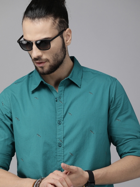 

The Roadster Lifestyle Co Men Teal Blue Printed Casual Shirt