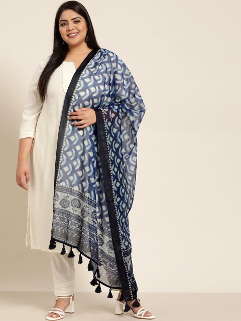 

Sztori Women Plus Size Off White & Navy Blue Solid Kurta with Trousers & Dupatta