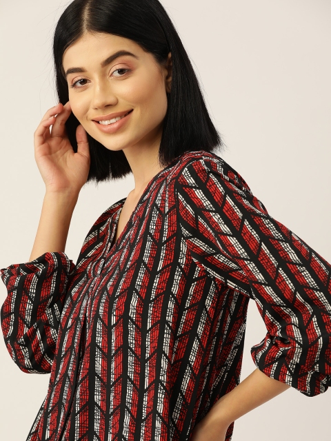 

Dressberry Black & Red Chevron Print Top