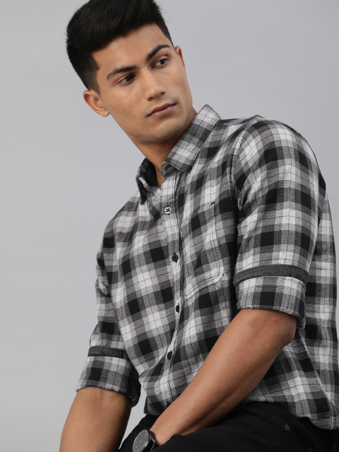 

WROGN Men Black & White Slim Fit Checked Casual Shirt
