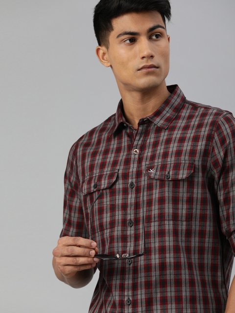 

WROGN Men Grey & Red Slim Fit Checked Casual Shirt