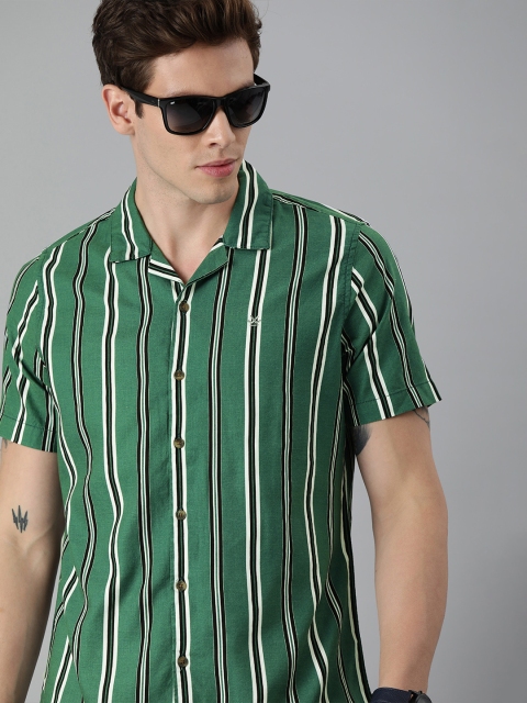 

WROGN Men Green & White Slim Fit Striped Cuban Collar Casual Shirt