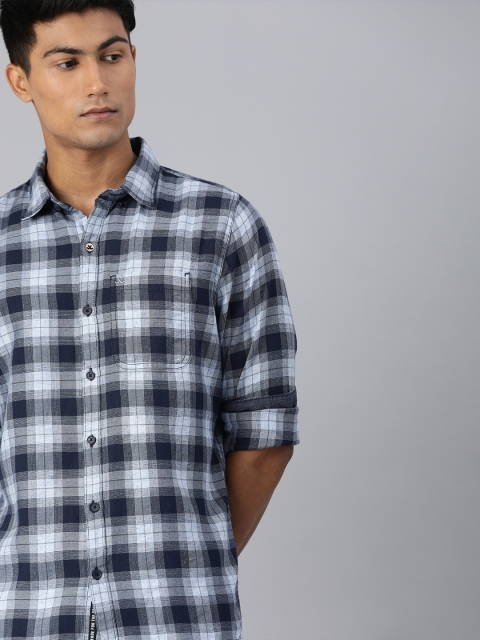 

WROGN Men Navy Blue & White Slim Fit Checked Casual Shirt