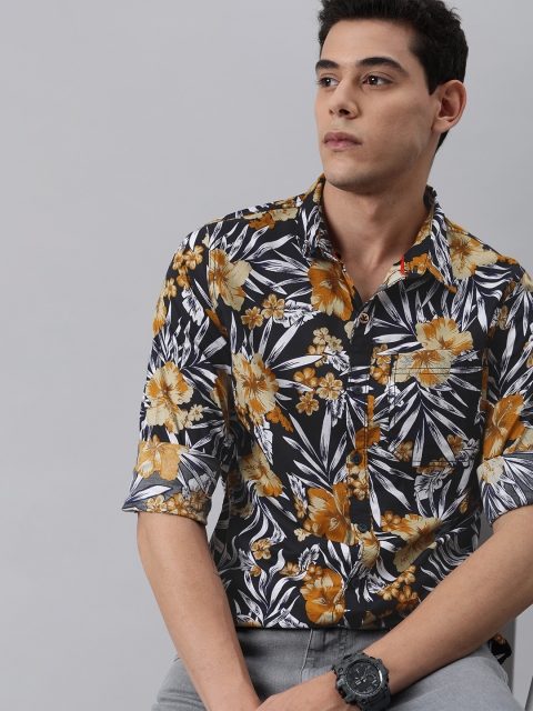 

WROGN Men Navy Blue & Mustard Yellow Slim Fit Tropical Printed Casual Shirt
