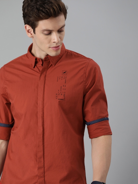 

WROGN Men Red Slim Fit Solid Casual Shirt With Printed Detailing