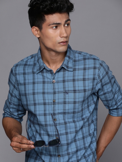 

WROGN Men Blue & Black Slim Fit Opaque Checked Casual Shirt