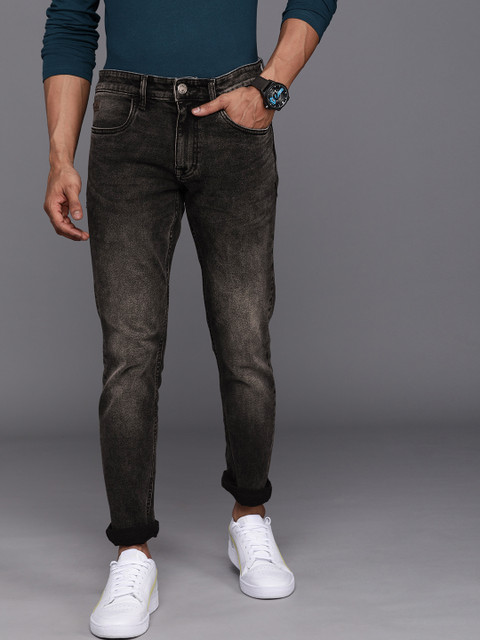 

WROGN Men Black Straight Fit Mid-Rise Clean Look Stretchable Jeans