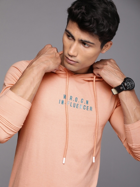 

WROGN Men Peach-Coloured & Blue Brand Logo Printed Slim Fit T-shirt