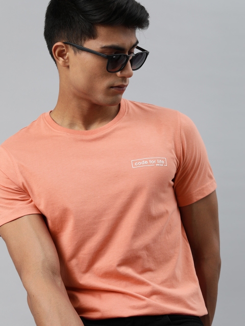 

WROGN Men Pink Solid Round Neck T-shirt