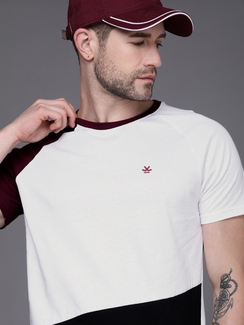 

WROGN Men White Black Colourblocked Slim Fit Pure Cotton T-shirt