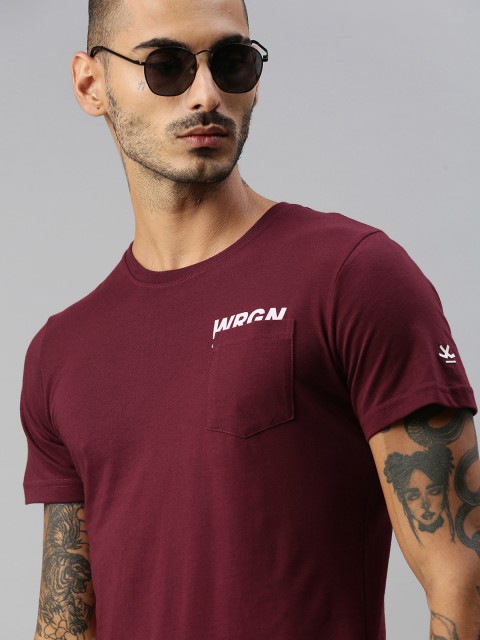 

WROGN Men Burgundy Solid Slim Fit Round Neck T-shirt