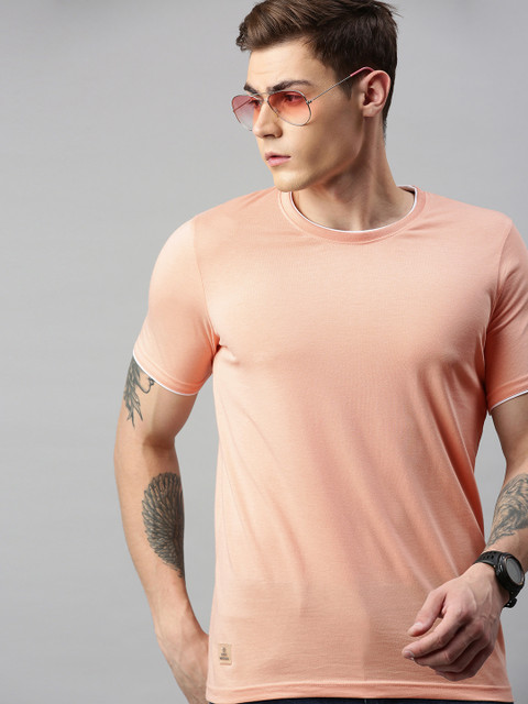 

WROGN Men Peach-Coloured Solid Slim Fit Round Neck T-shirt