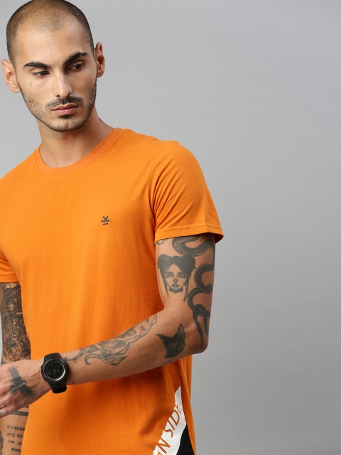 

WROGN Men Orange Solid Slim Fit T-shirt With Side Printed Slit