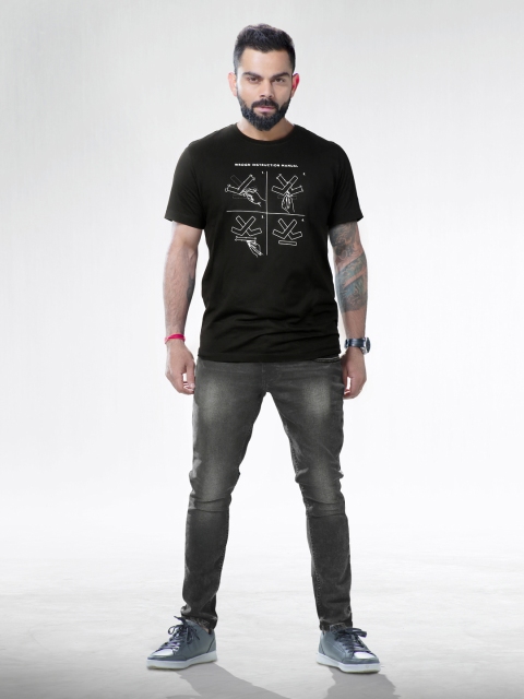 

WROGN Men Black Slim Fit Printed Round Neck Pure Cotton T-shirt