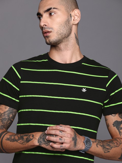 

WROGN Men Black Striped Round Neck T-shirt
