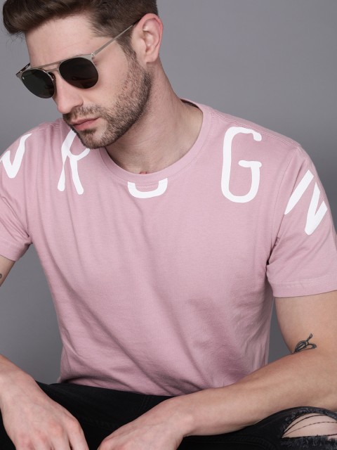 

WROGN Men Pink & White Typography Printed Slim Fit T-shirt