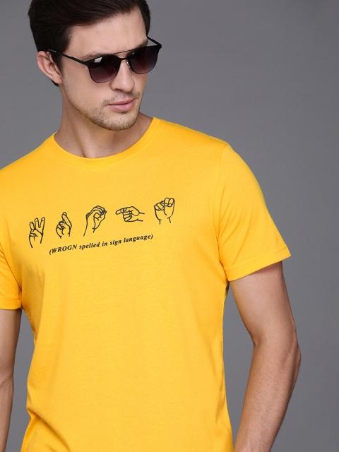 

WROGN Men Yellow Printed Slim Fit Round Neck T-shirt