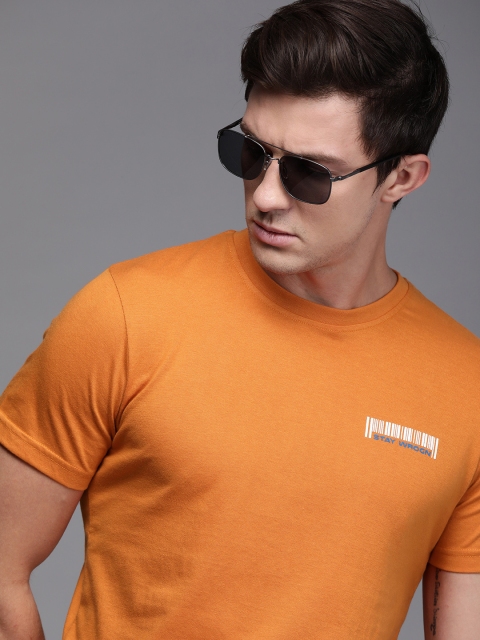 

WROGN Men Rust Orange Slim Fit Solid Round Neck T-shirt with Printed Detailing