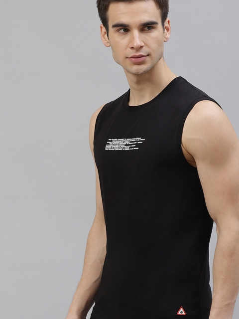 

WROGN Men Black Printed Round Neck T-shirt