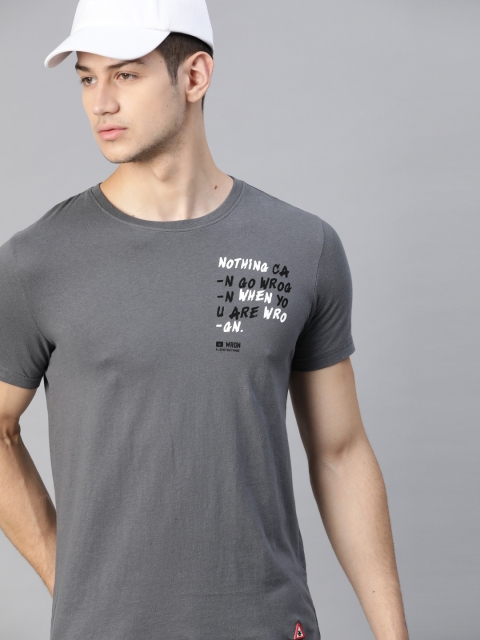 

WROGN Men Grey Melange Pure Cotton Typography Printed Slim Fit Pure Cotton T-shirt