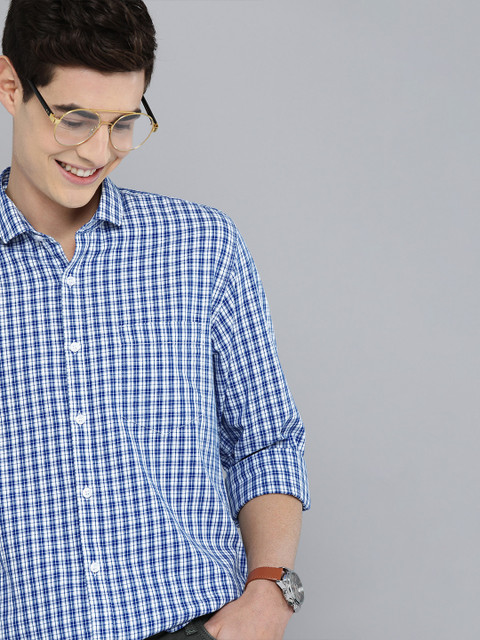 

Mast & Harbour Men Blue & White Regular Fit Checked Casual Shirt