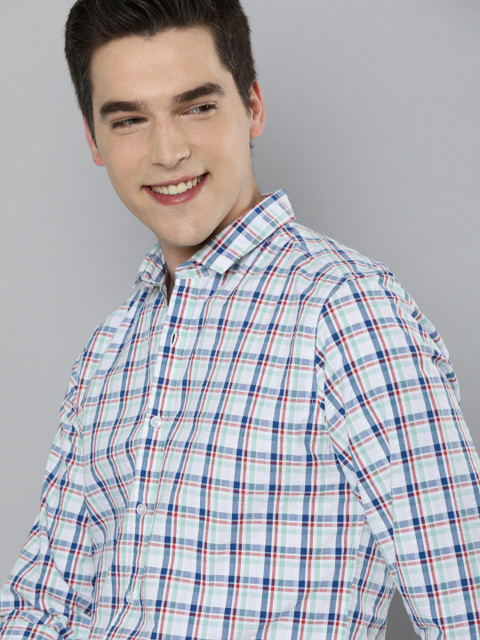 

Mast & Harbour Men Blue & White Regular Fit Checked Casual Shirt