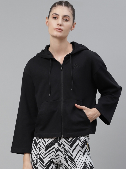 

Nike Women Black Sporty Jacket
