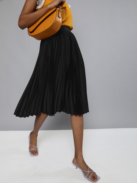 

MAGRE Women Black Solid Satin Accordion Pleated Flared Skirt