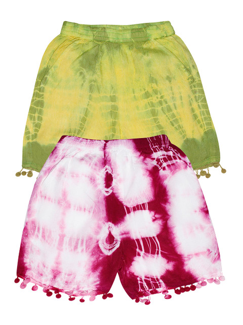 

KiddoPanti Girls Green Printed Regular Fit Regular Shorts