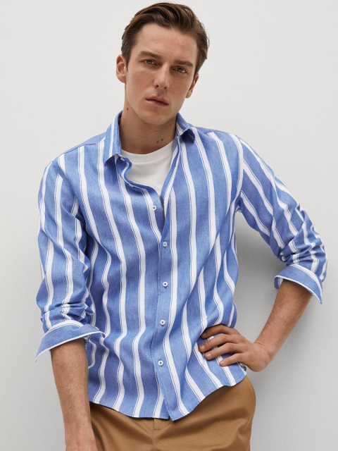 

MANGO MAN Men Blue & White Regular Fit Striped Sustainable Casual Shirt