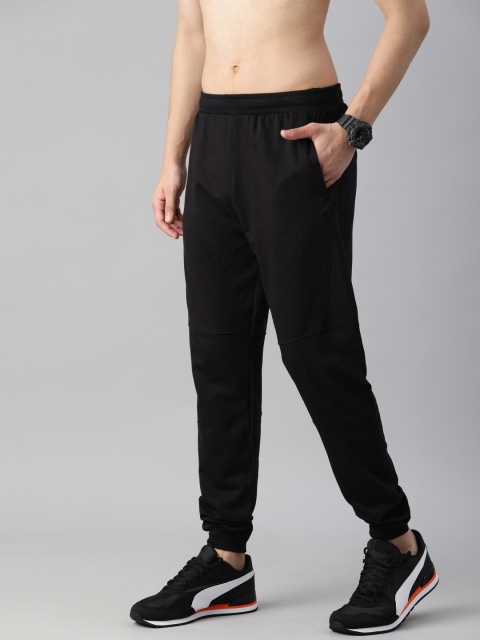 

HRX by Hrithik Roshan Men Black Solid Jogger