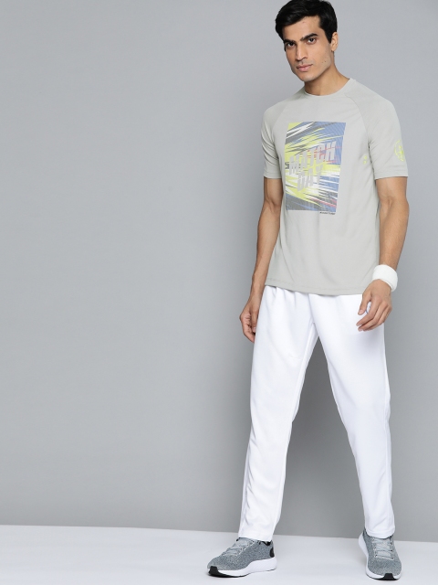 

HRX by Hrithik Roshan Men Wet Weather & Blue Solid Bio-Wash Cricket T-shirt, Grey