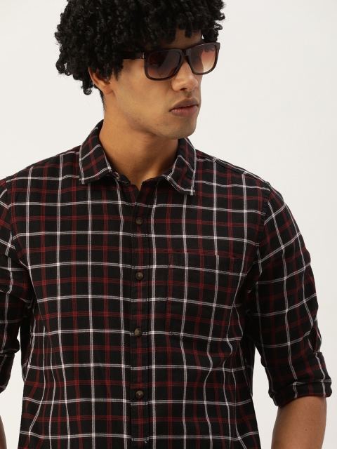 

SINGLE Men Black & Maroon Slim Fit Checked Casual Shirt