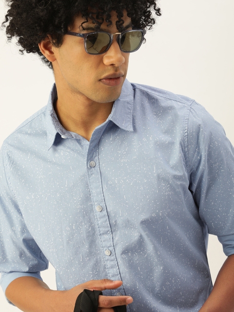 

SINGLE Men Blue & White Slim Fit Abstract Print Casual Shirt