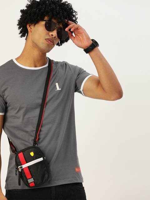 

SINGLE Men Grey Pure Cotton Slim Fit Solid Round Neck T-shirt
