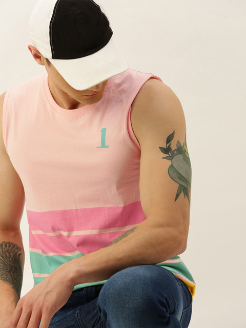 

SINGLE Men Pink Striped Slim Fit Round Neck T-shirt
