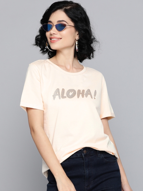 

VividArtsy Women Cream-Coloured Solid Cotton Round Neck T-shirt