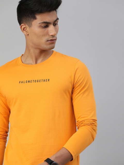 

WROGN Men Mustard Yellow Solid Slim Fit Round Neck T-shirt With Printed Detailing