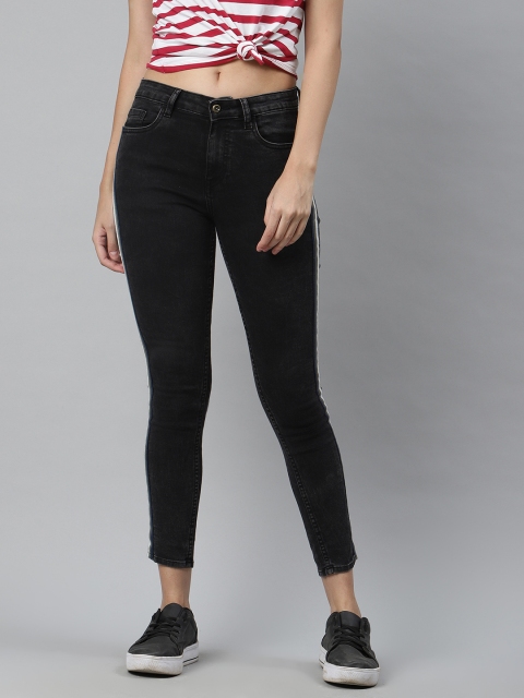 

Roadster Women Black Super Skinny Fit Mid-Rise Clean Look Stretchable Side Stripes Cropped Jeans