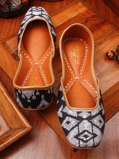 

Sringam Women Black Printed Mojaris