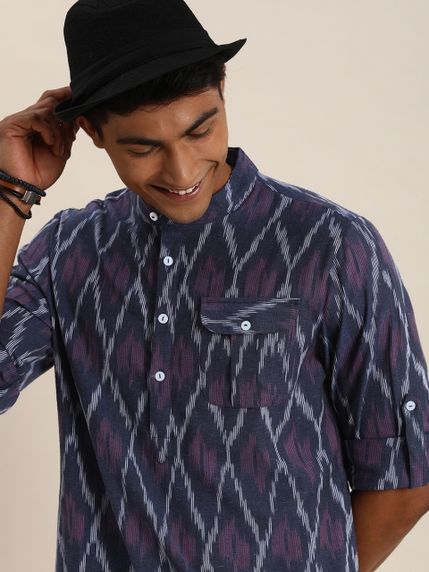 

Taavi Men Navy Blue & White Ikat Woven Design Straight Kurta with Roll-Up Sleeves