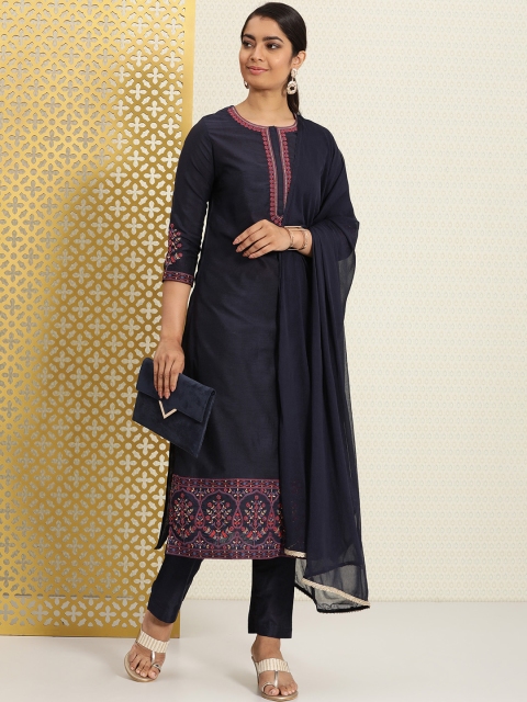 

House of Pataudi Women Purple Embroidered Rozana Kurta with Trousers & With Dupatta