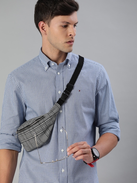

Tommy Hilfiger Men Blue & White Regular Fit Checked Pure Cotton Casual Shirt