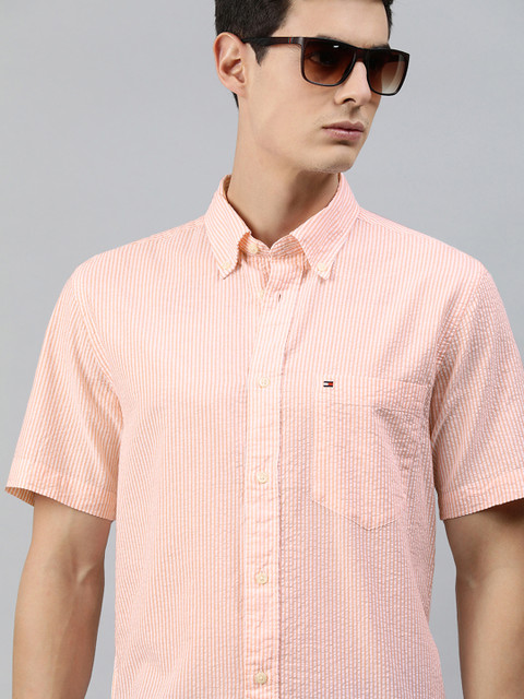 

Tommy Hilfiger Men Peach-Coloured Regular Fit Striped Casual Shirt