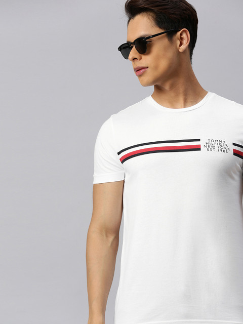 

Tommy Hilfiger Men White Red Striped Round Neck Pure Cotton T-shirt
